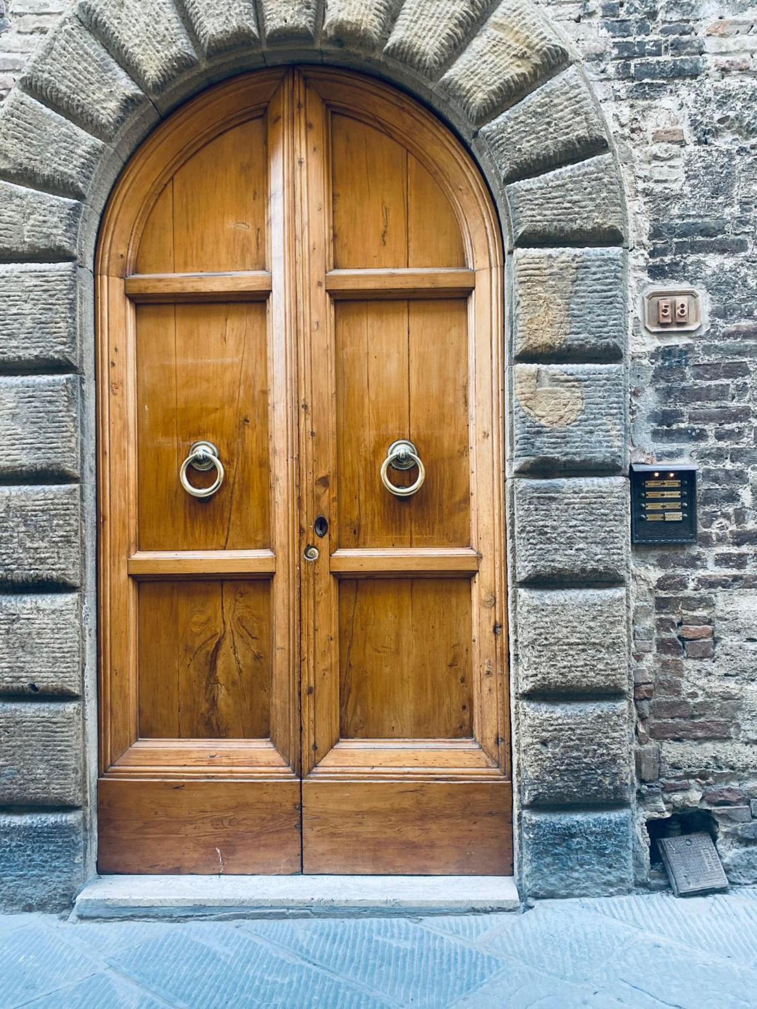 La Casa Di Giovanna سان جيمينيانو المظهر الخارجي الصورة
